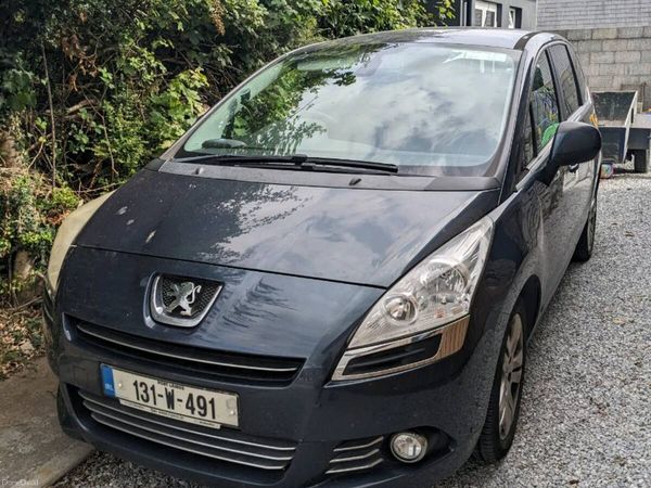 Peugeot 5008 MPV, Diesel, 2013, Blue