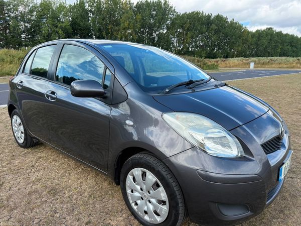Toyota Yaris Hatchback, Petrol, 2010, Grey