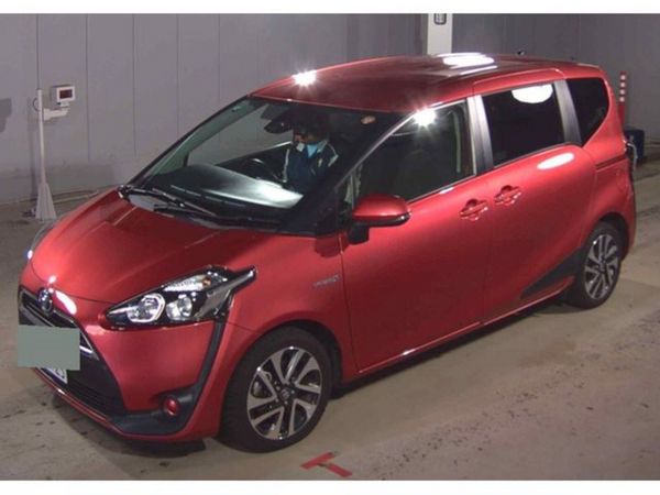 Toyota Sienta MPV, Petrol Hybrid, 2016, Red
