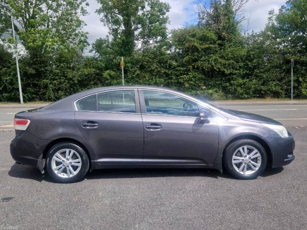 Toyota Avensis Saloon, Petrol, 2010, Grey