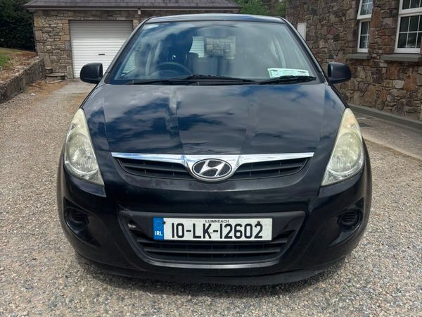 Hyundai i20 Hatchback, Petrol, 2010, Black