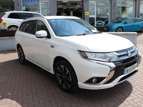 Mitsubishi Outlander SUV, Petrol Plug-in Hybrid, 2016, White