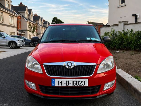 Skoda Fabia Hatchback, Petrol, 2014, Red