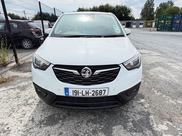 Vauxhall Crossland X Hatchback, Diesel, 2019, White