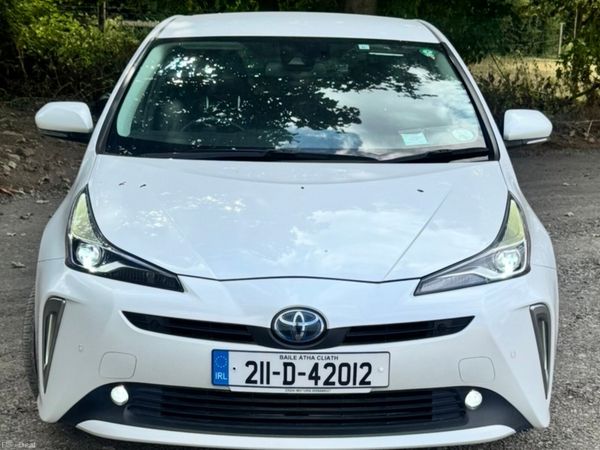 Toyota Prius Hatchback, Petrol Hybrid, 2021, White