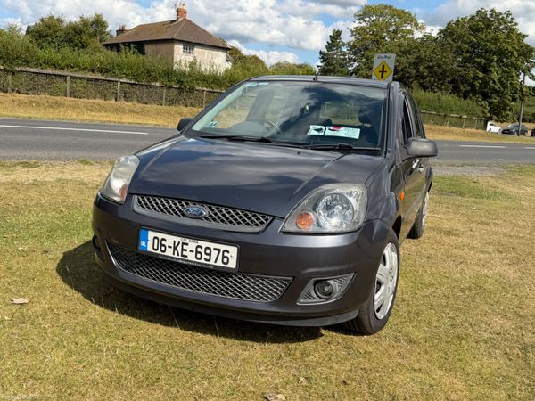 Ford Fiesta Hatchback, Petrol, 2006, Silver