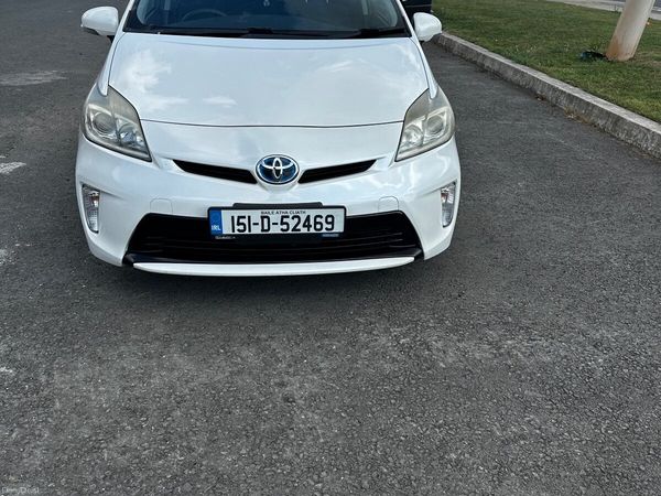 Toyota Prius Hatchback, Petrol Hybrid, 2015, White