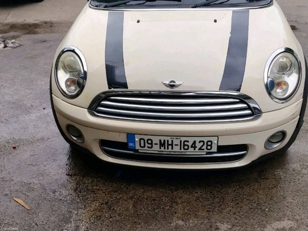 Mini Cooper Hatchback, Diesel, 2009, White