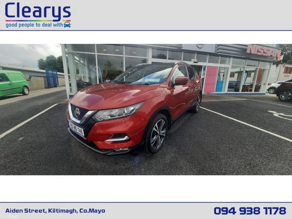 Nissan Qashqai MPV, Diesel, 2019, Red
