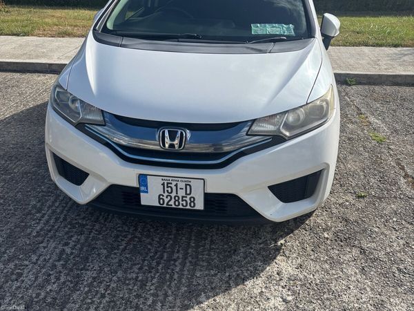 Honda Fit Hatchback, Petrol Hybrid, 2015, White