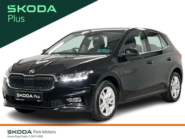 Skoda Fabia Hatchback, Petrol, 2023, Black