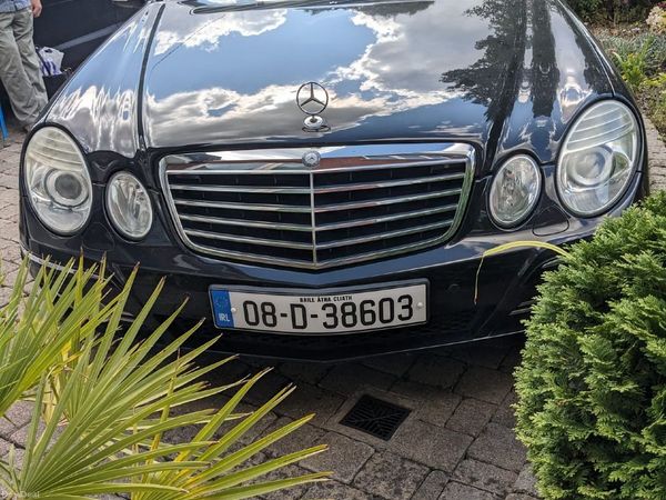 Mercedes-Benz E-Class Saloon, Petrol, 2008, Black
