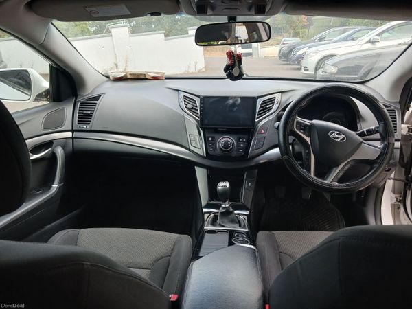Hyundai i40 Saloon, Diesel, 2014, White