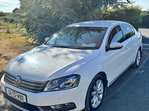 Volkswagen Passat Saloon, Diesel, 2013, White