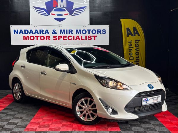 Toyota Aqua Hatchback, Petrol Hybrid, 2019, White