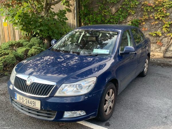Skoda Octavia Saloon, Diesel, 2011, Blue