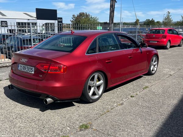 Audi A4 Saloon, Diesel, 2011, Red