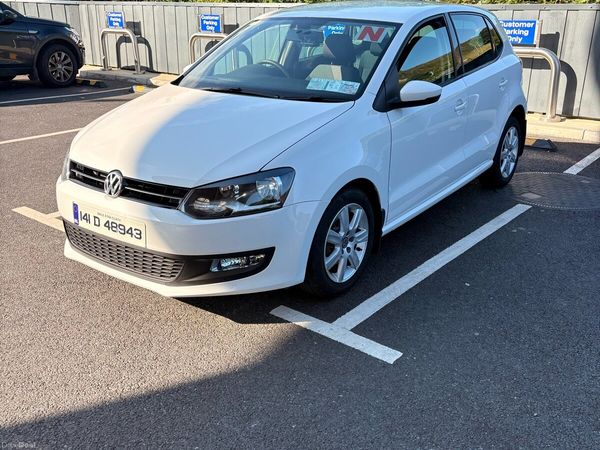 Volkswagen Polo Hatchback, Petrol, 2014, White