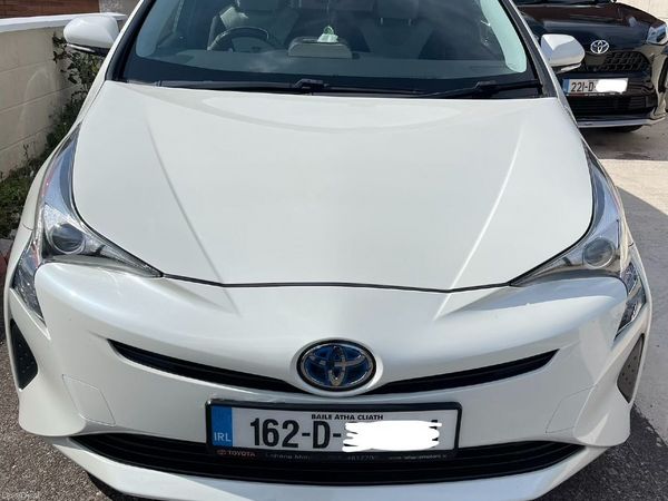 Toyota Prius Hatchback, Petrol Hybrid, 2016, White