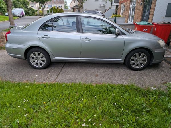 Toyota Avensis Saloon, Petrol, 2009, Grey