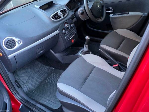 Renault Clio Hatchback, Ethanol Petrol, 2012, Red