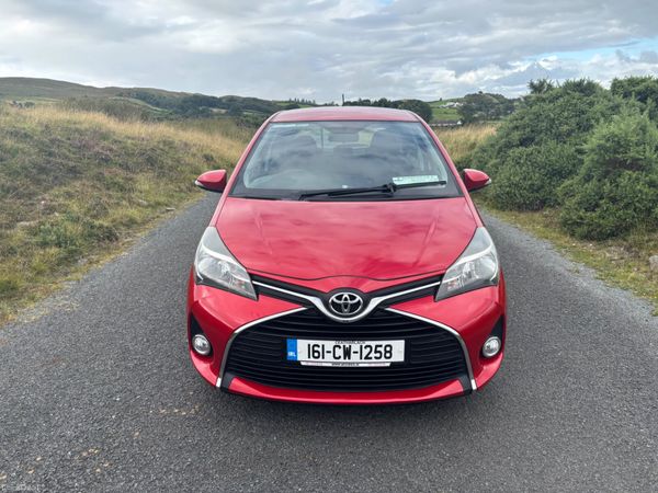 Toyota Yaris Hatchback, Petrol, 2016, Red
