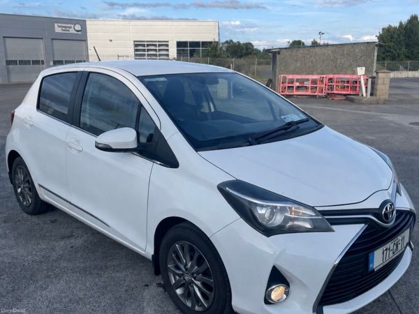 Toyota Yaris Hatchback, Petrol, 2017, White
