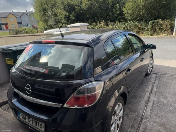 Opel Astra Hatchback, Petrol, 2008, Black