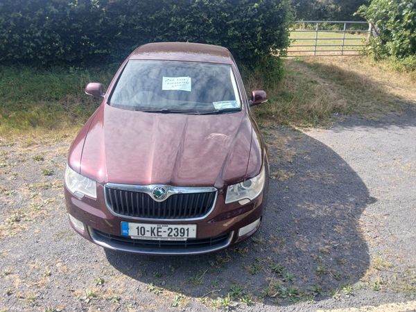 Skoda Superb Saloon, Diesel, 2010, Red
