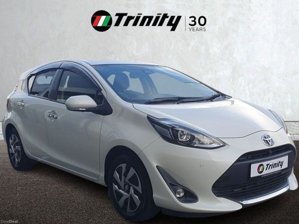 Toyota Aqua Hatchback, Petrol Hybrid, 2021, White