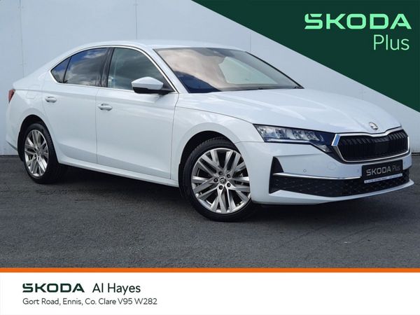Skoda Octavia Saloon, Petrol, 2024, White