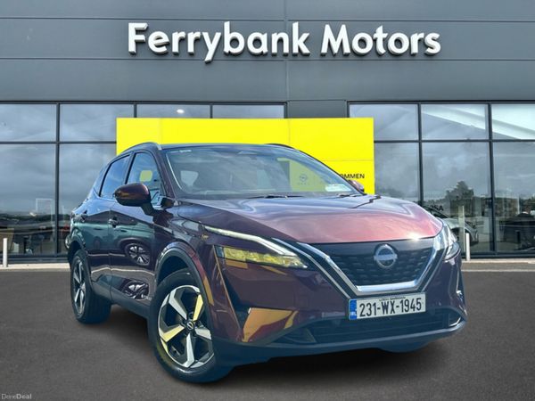 Nissan Qashqai MPV, Petrol, 2023, Red