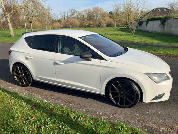 SEAT Leon Hatchback, Diesel, 2013, White