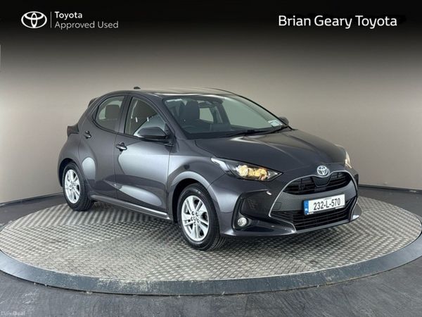 Toyota Yaris Hatchback, Petrol Hybrid, 2023, Grey