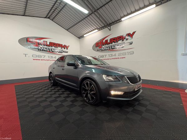 Skoda Octavia Hatchback, Diesel, 2019, Grey