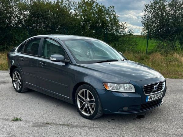 Volvo S40 Saloon, Diesel, 2009, Grey