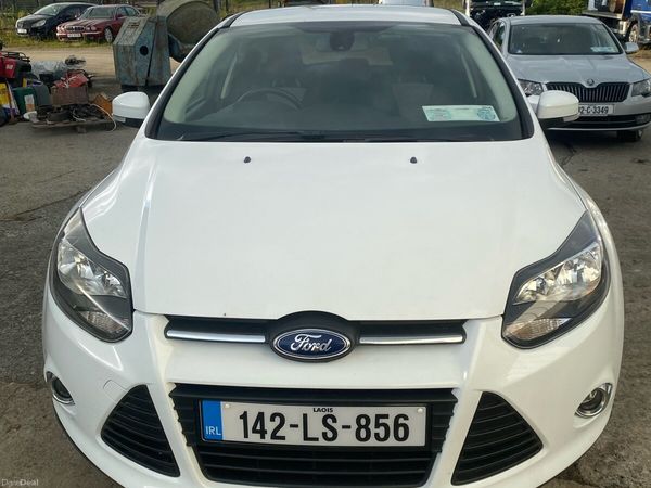 Ford Focus Hatchback, Petrol, 2014, White