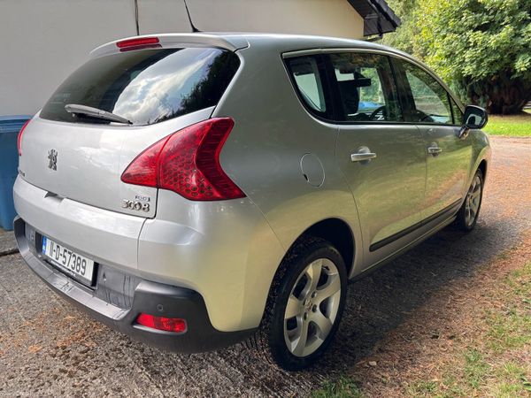 Peugeot 3008 MPV, Diesel, 2011, Silver