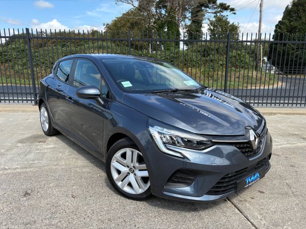 Renault Clio Hatchback, Petrol, 2022, Grey