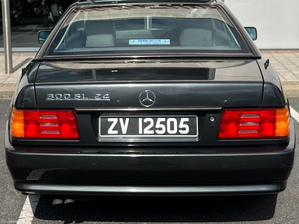 Mercedes-Benz SL-Class Convertible, Petrol, 1990, Black