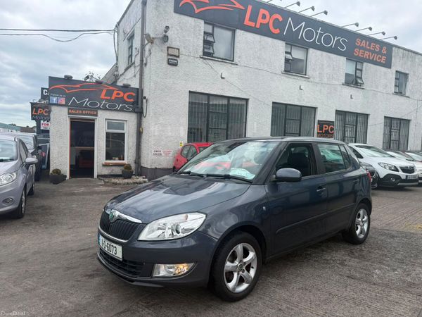 Skoda Fabia Hatchback, Petrol, 2011, Grey