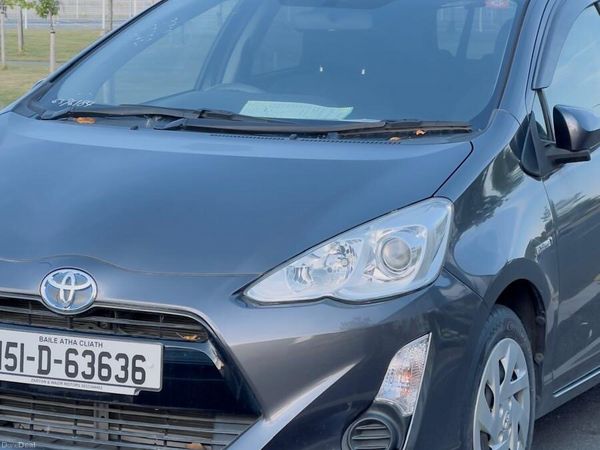 Toyota Aqua Hatchback, Petrol Hybrid, 2015, Grey