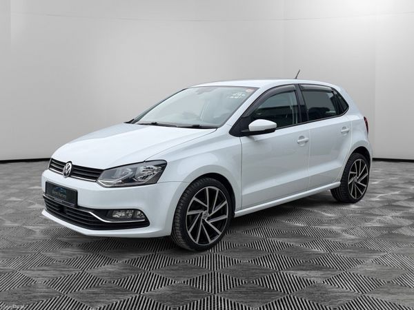Volkswagen Polo Hatchback, Petrol, 2016, White