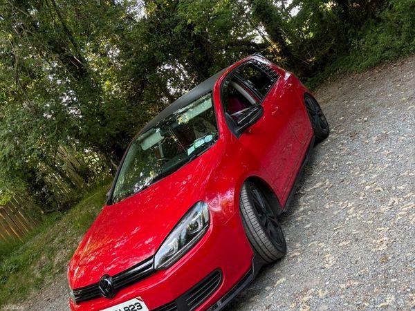 Volkswagen Golf Hatchback, Petrol, 2009, Red