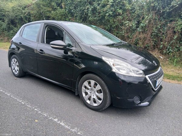 Peugeot 208 Hatchback, Diesel, 2015, Black