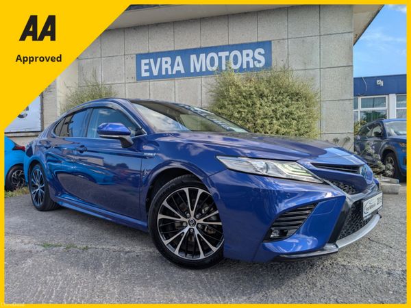 Toyota Camry Saloon, Petrol Hybrid, 2019, Blue