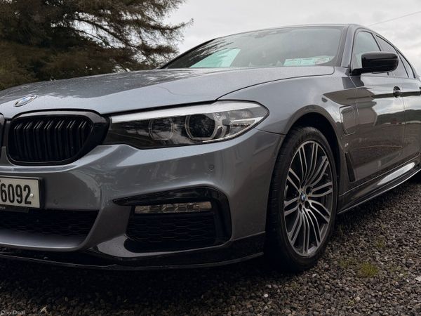 BMW 5-Series Saloon, Petrol Plug-in Hybrid, 2018, Blue