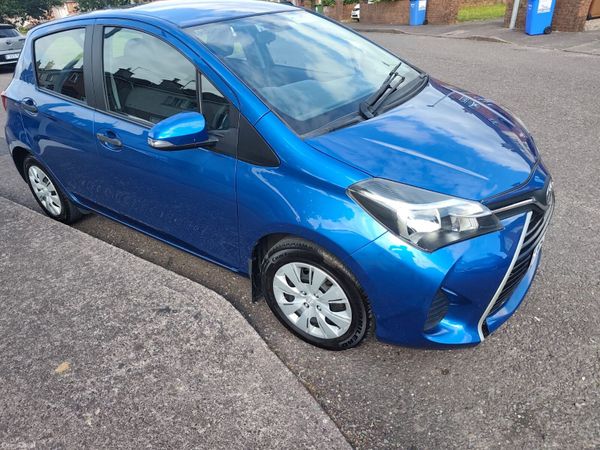 Toyota Yaris Hatchback, Petrol, 2016, Blue