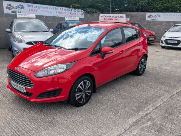 Ford Fiesta Hatchback, Petrol, 2014, Red