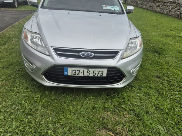 Ford Mondeo Hatchback, Diesel, 2013, Silver